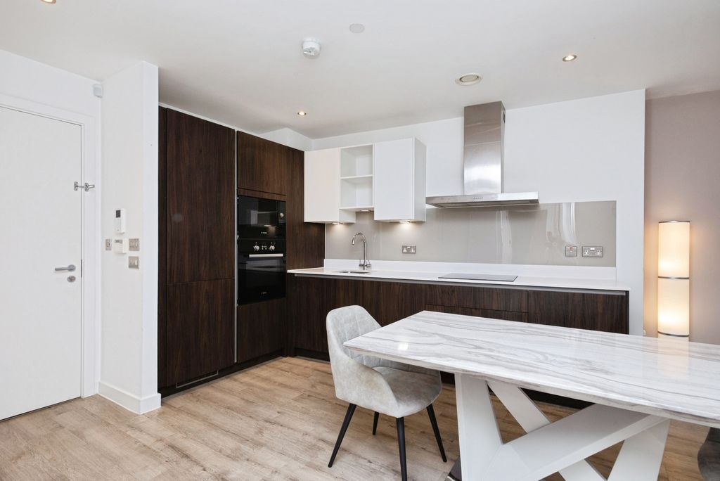 Property photo 3 of 14 Photo