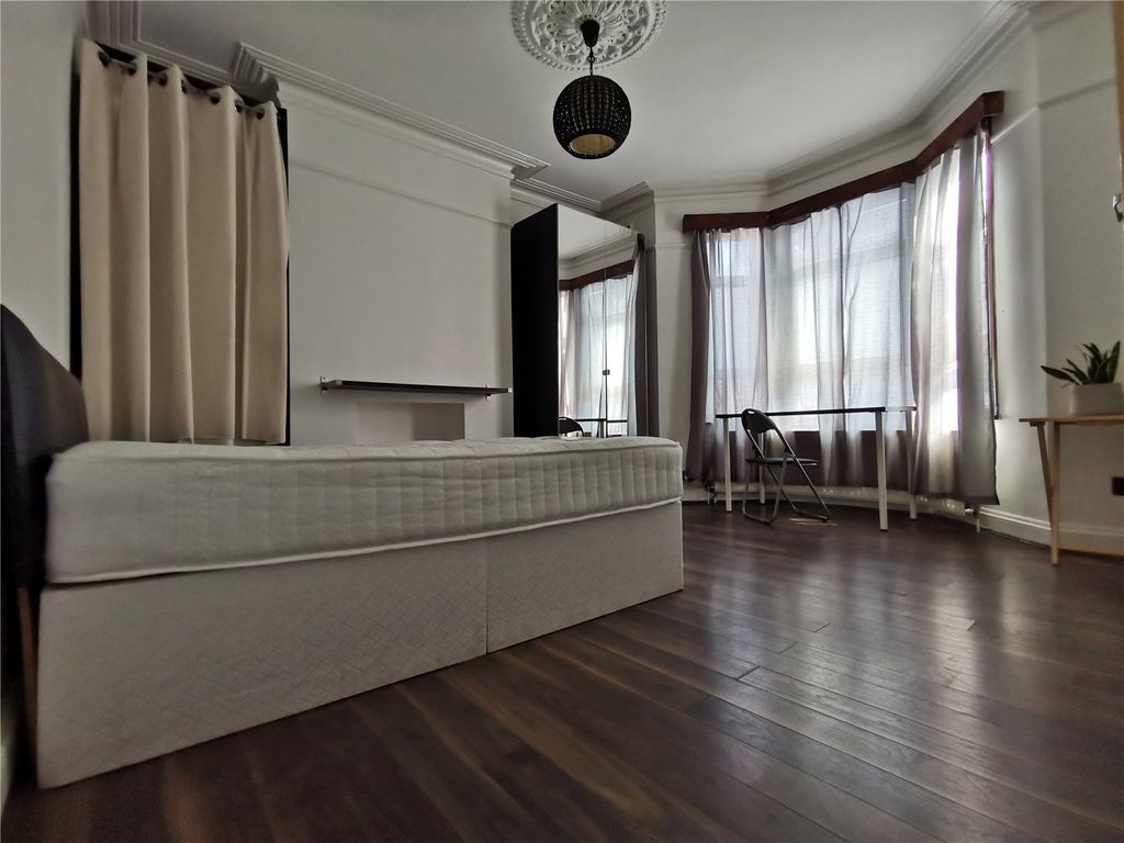 Property photo 3 of 7 Picture No. 04