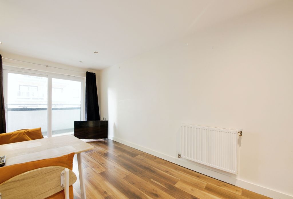Property photo 2 of 17 Photography