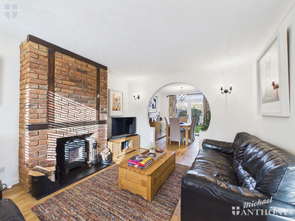 Property photo 2 of 12 75A27Fdbf7d5433Fa1Fce9Ea5B6d2F05_80_Cam03218G0-Pr0923-Still001