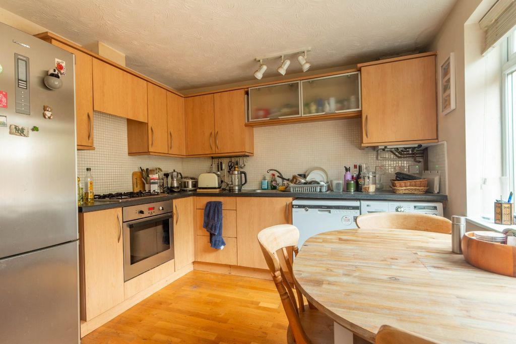 Property photo 2 of 15 Picture No. 13