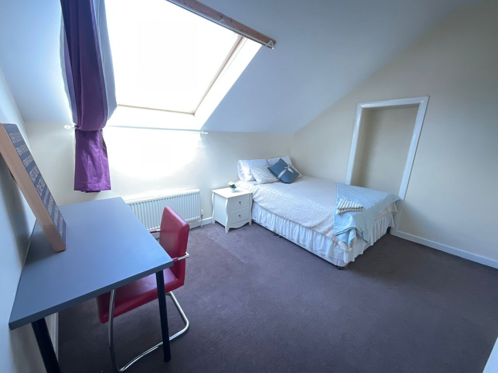 Property photo 1 of 4