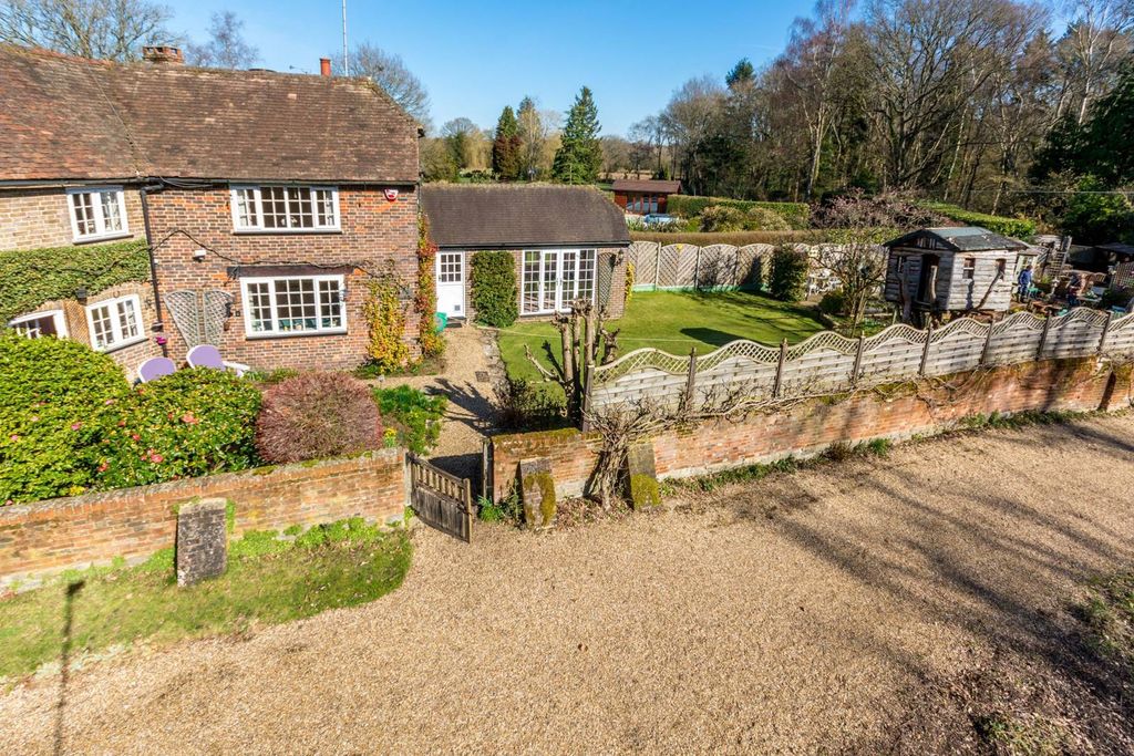 Property photo 1 of 31