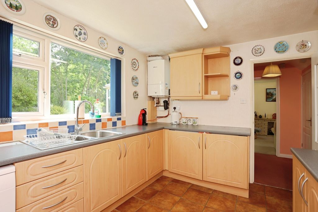 Property photo 2 of 17 Photo