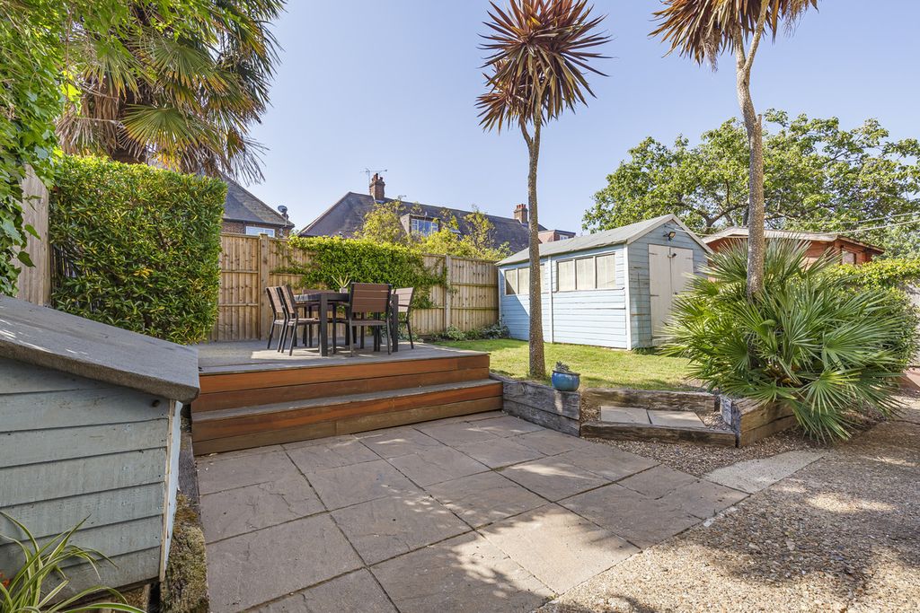 Property photo 1 of 11