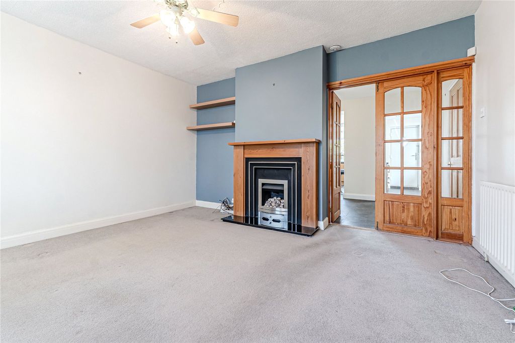 Property photo 3 of 15 Picture No. 02