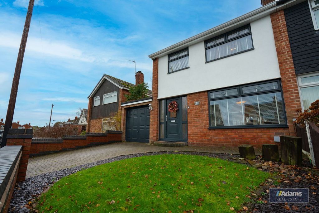 Property photo 1 of 31