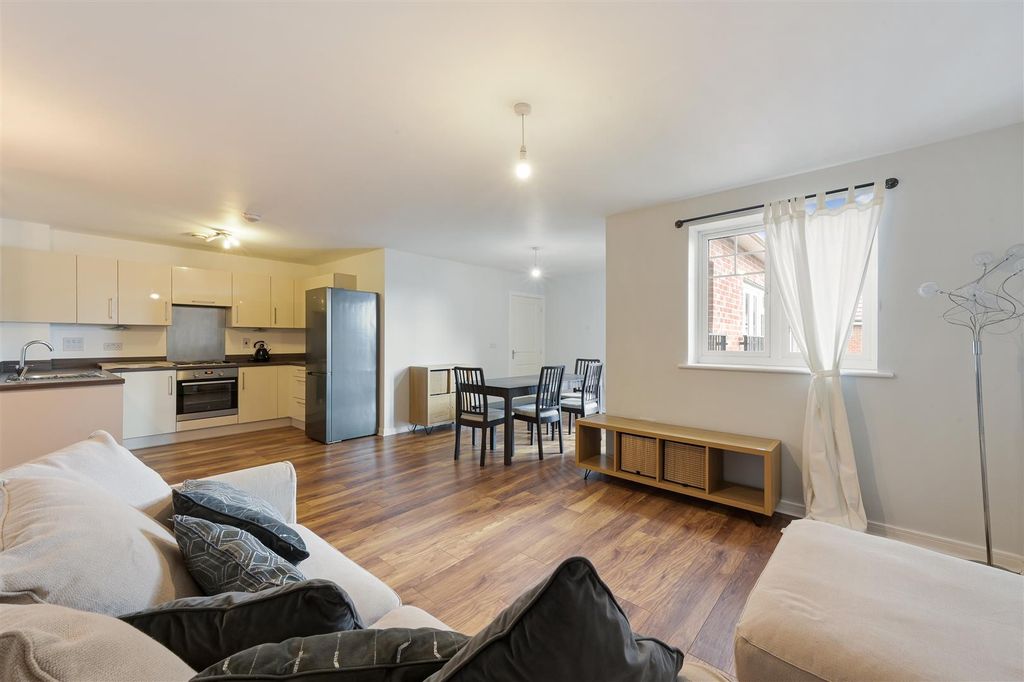 Property photo 1 of 12 Cluster House 17  (10).Jpg