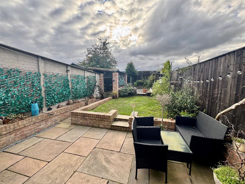 Property photo 3 of 12