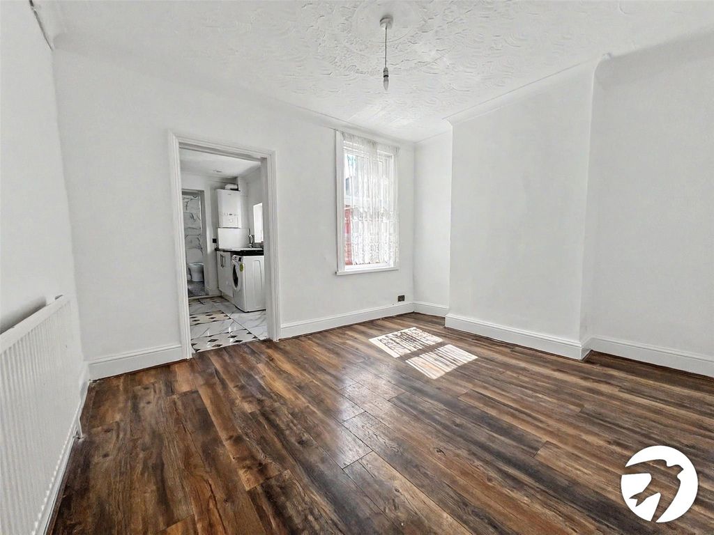 Property photo 3 of 10 Reception Room