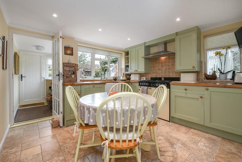 Property photo 2 of 26 Dining Kitchen