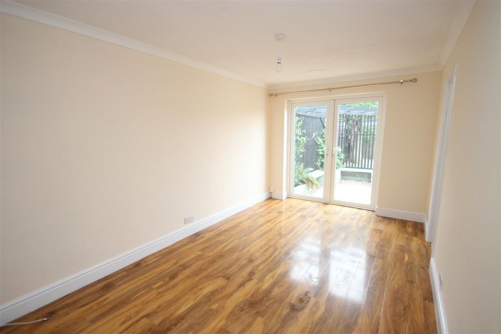 Property photo 2 of 10 Img_5563.Jpg