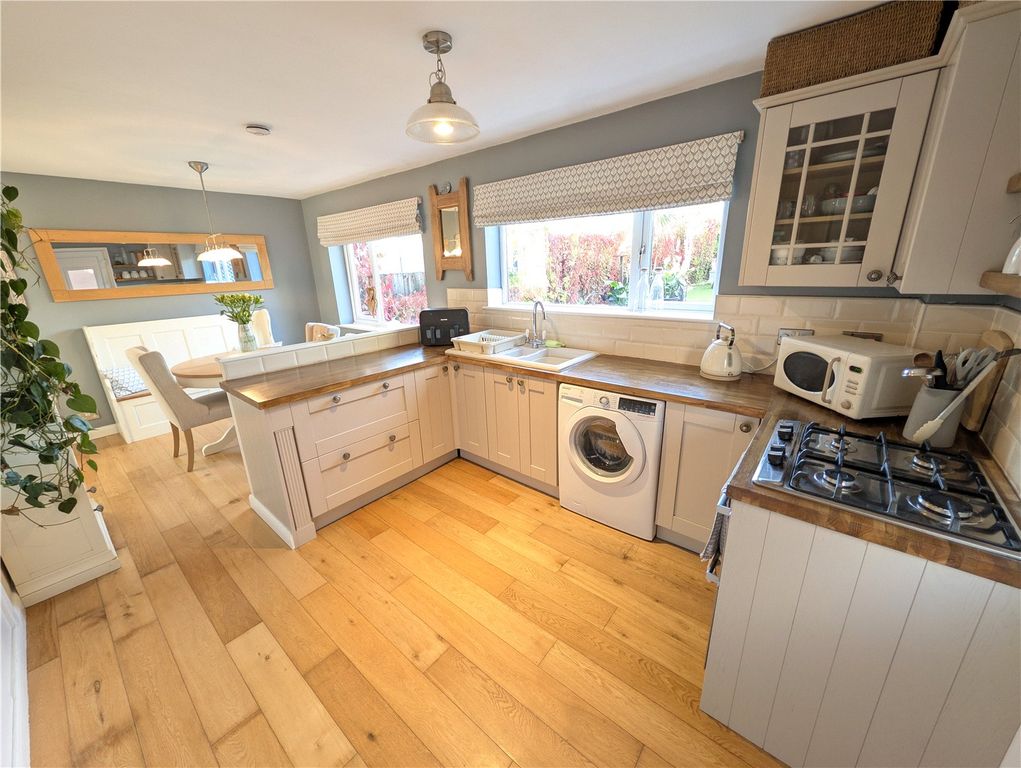 Property photo 2 of 17 Picture No. 10