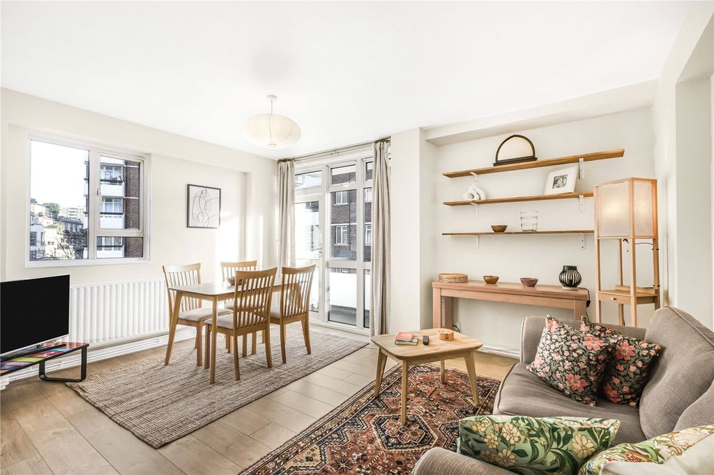 Property photo 1 of 22 Reception