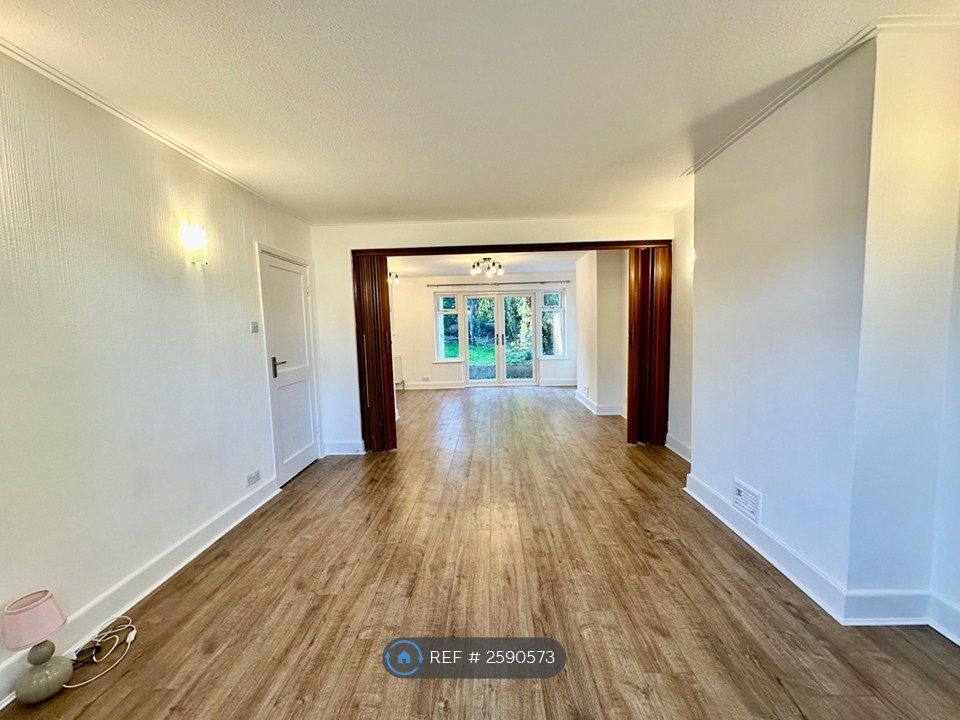 Property photo 3 of 25 Living Room