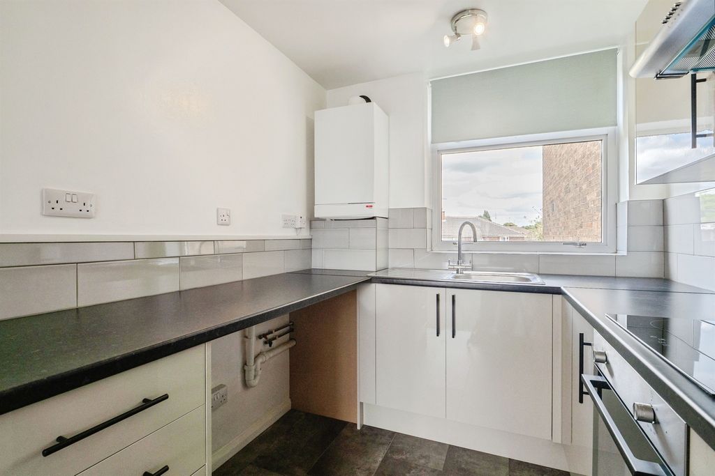 Property photo 2 of 13