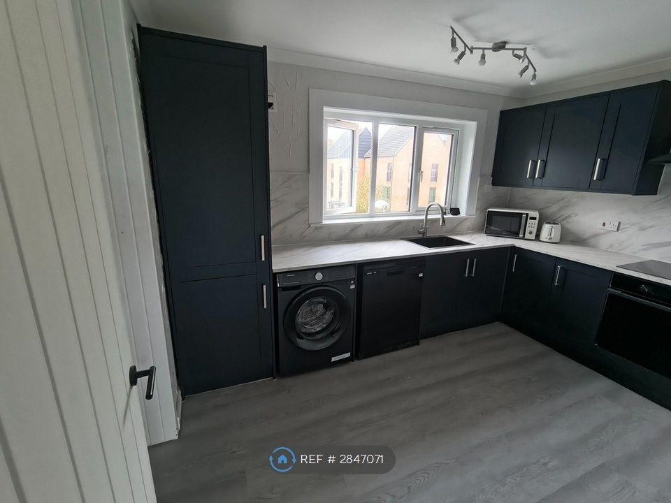 Property photo 1 of 20 Kitchen