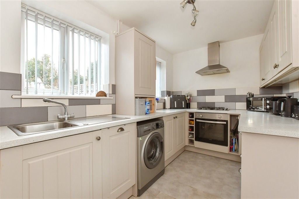 Property photo 3 of 12 Kitchen