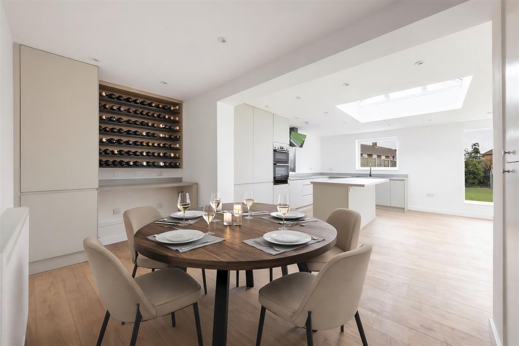 Property photo 3 of 31 Ba-33.Jpg