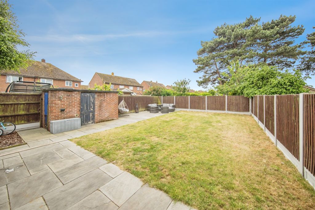 Property photo 2 of 17