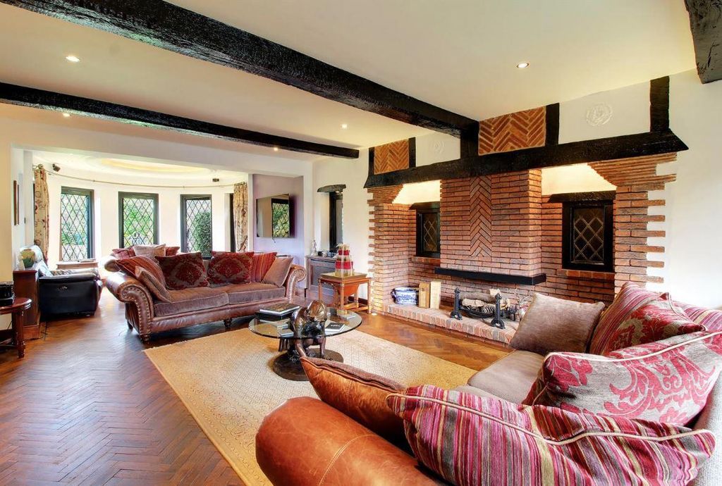 Additional image 4 of 4 bed detached house for saleBrookmans Avenue, Brookmans Park AL9