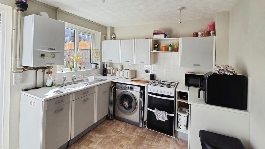 Property photo 2 of 10 Pbox-Img.Jpg