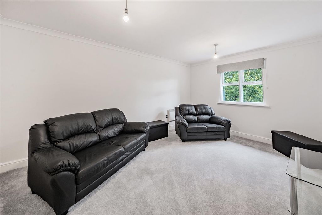 Property photo 3 of 7 1357088-8-68cc4d0Ebc88A.Jpg