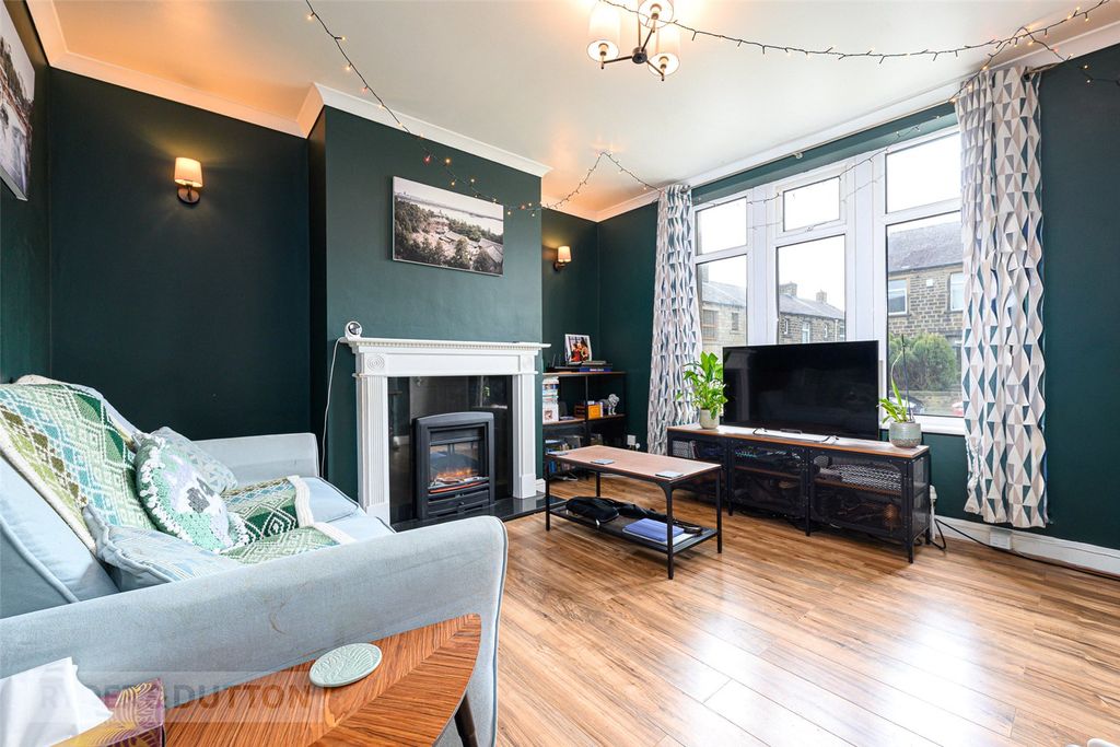 Property photo 2 of 17 Living Room