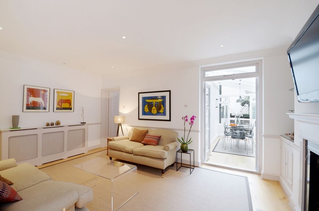 Property photo 1 of 13 Redcliffe-Street-...
