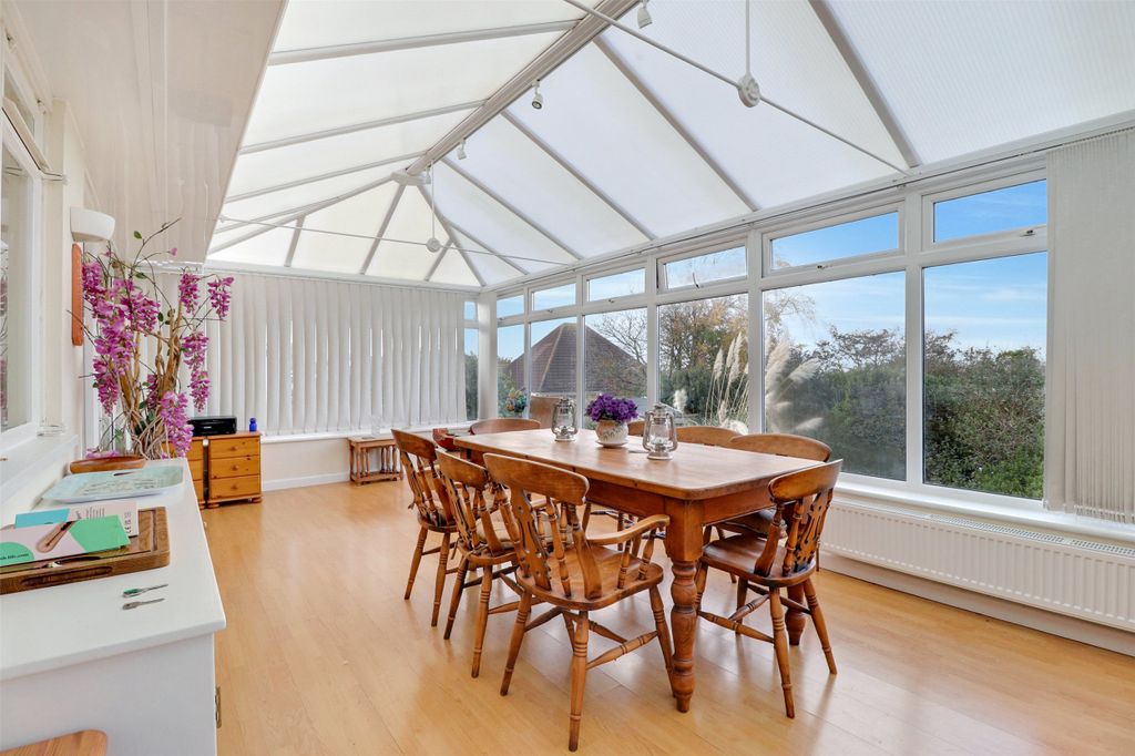 Property photo 3 of 21 Picture No. 08