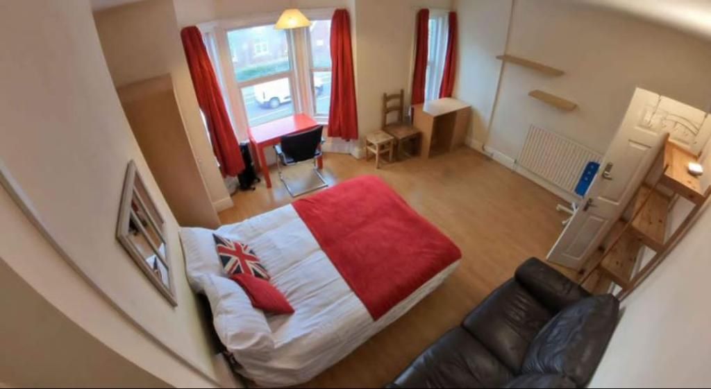 Property photo 1 of 3
