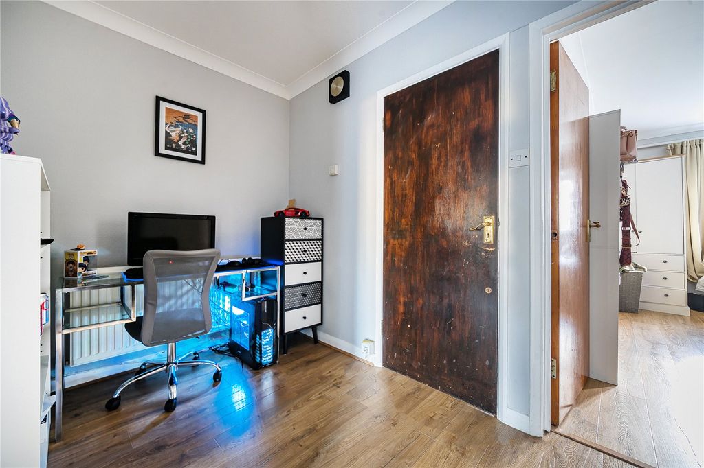 Property photo 3 of 18 Picture No. 12