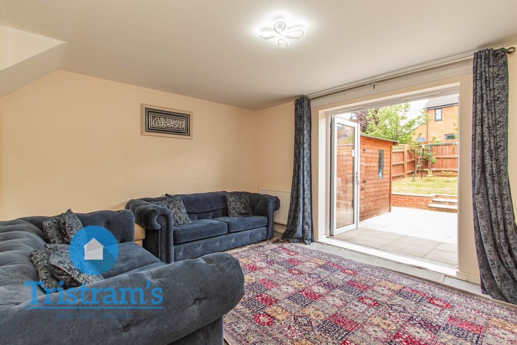 Property photo 2 of 22