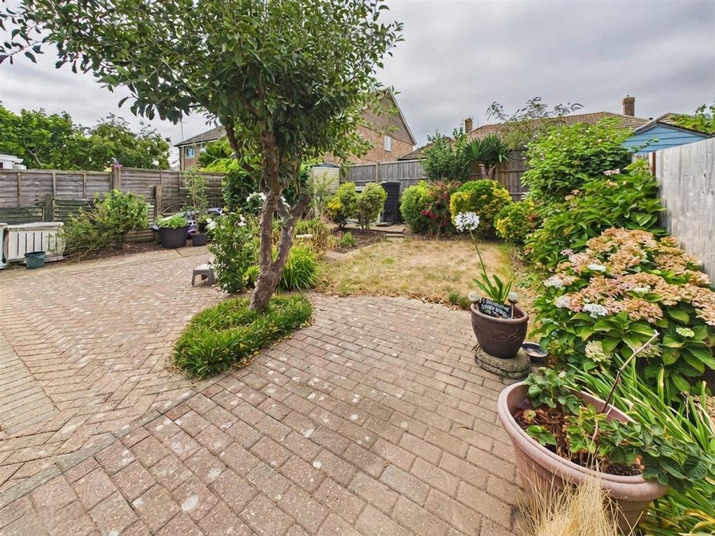 Property photo 2 of 13