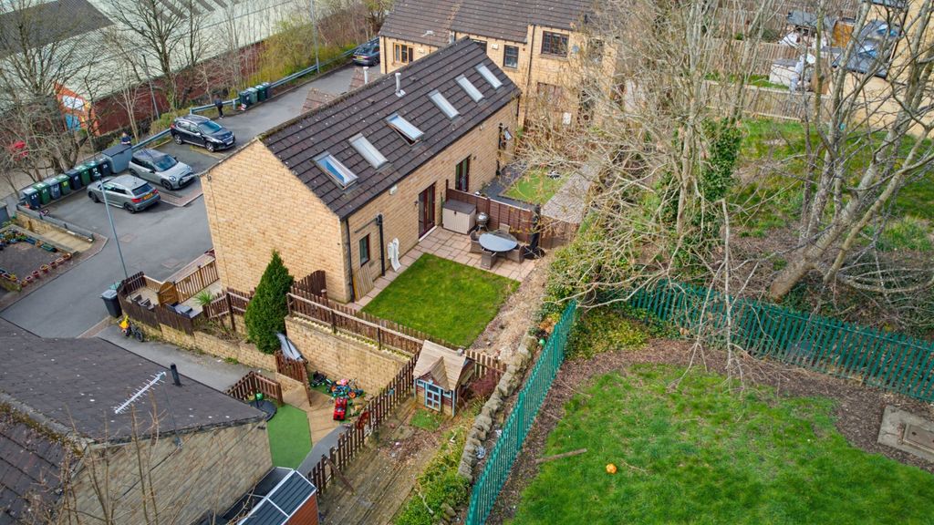 Property photo 2 of 25 Dji_0147