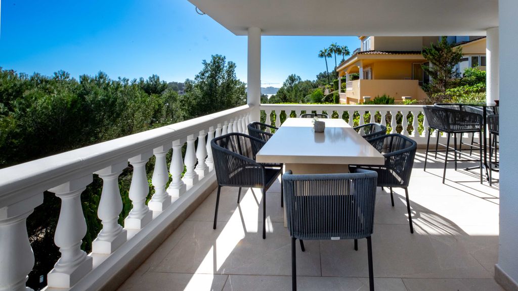 Property photo 3 of 20 3 83146 Small-6.Jpg