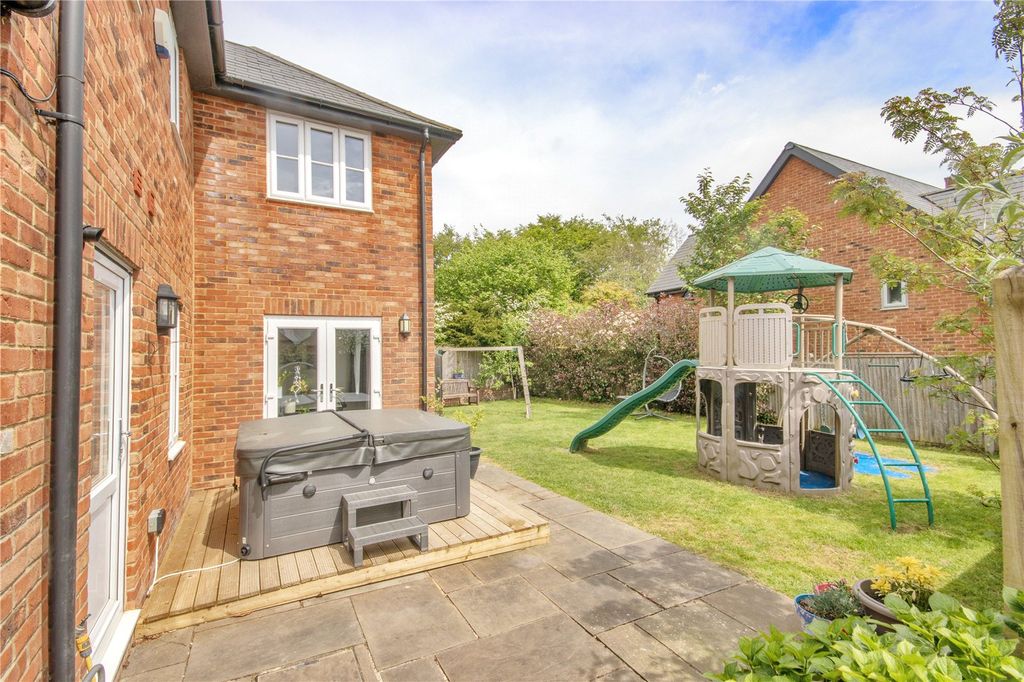 Property photo 2 of 21 Terrace/Garden