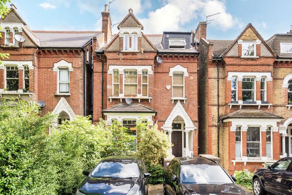 Property photo 1 of 8