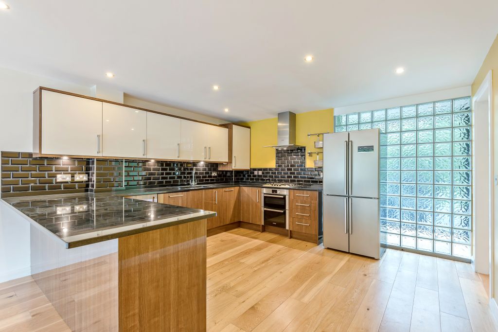 Property photo 3 of 17 2 Kitchen