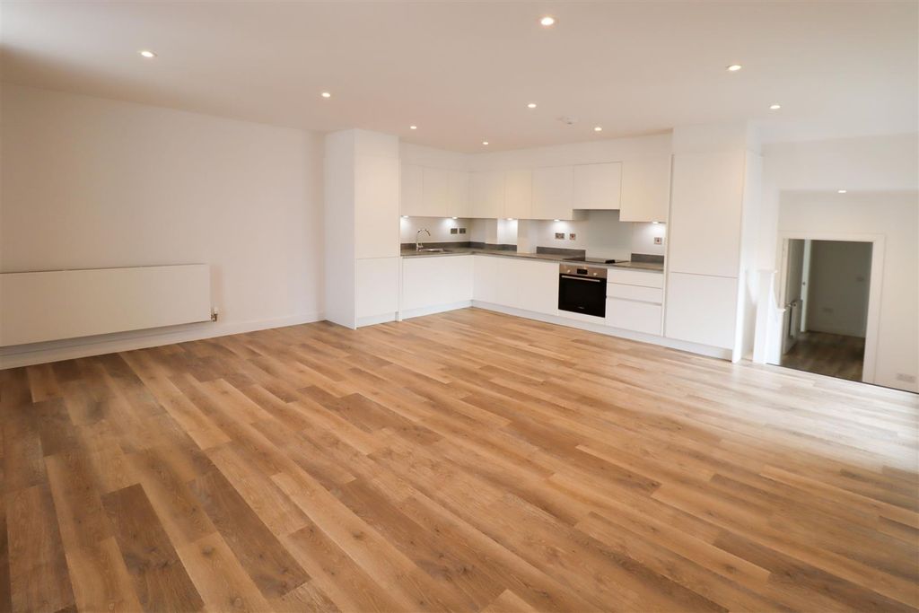 Property photo 2 of 11 Kitchen.Jpg