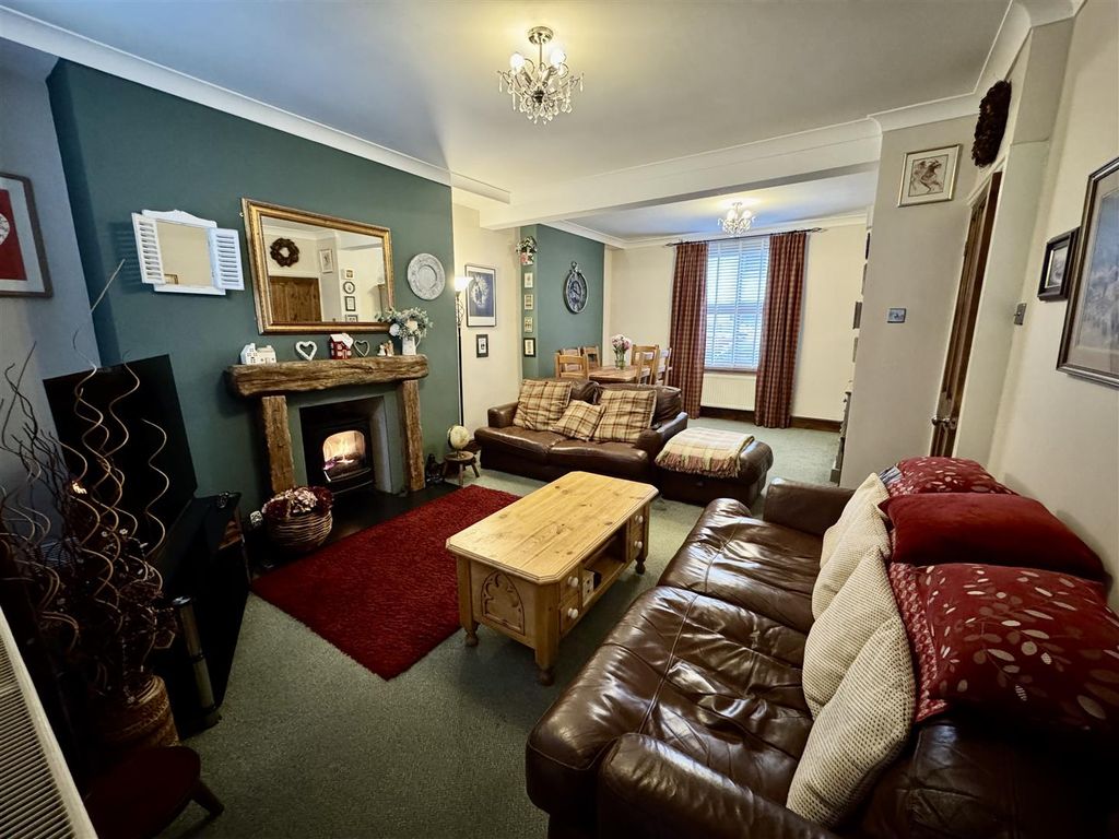 Property photo 2 of 18 Lounge/Diner