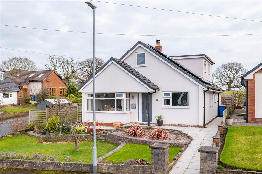 Property photo 1 of 32 Front External