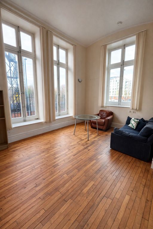 Property photo 2 of 8 Lounge