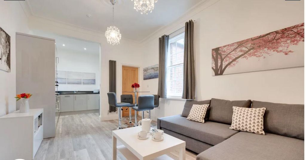 Property photo 3 of 10 Lounge- Diner.Jpg