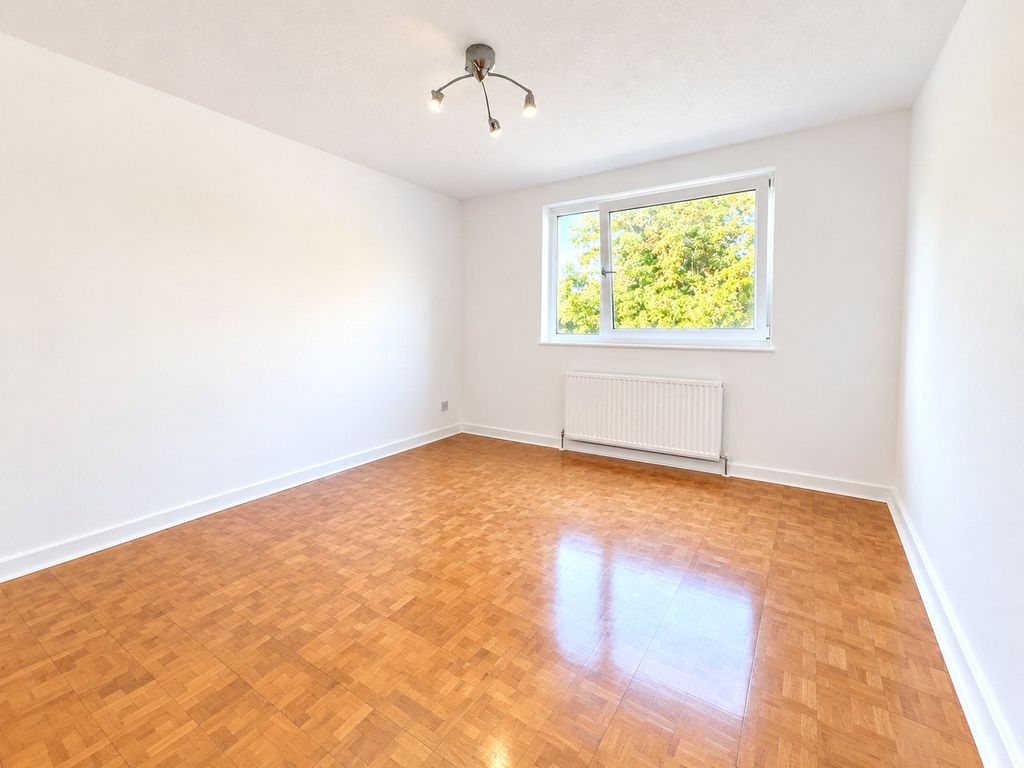 Property photo 3 of 7 Picture No. 23