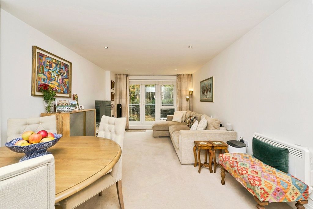 Property photo 3 of 12 Picture No. 04