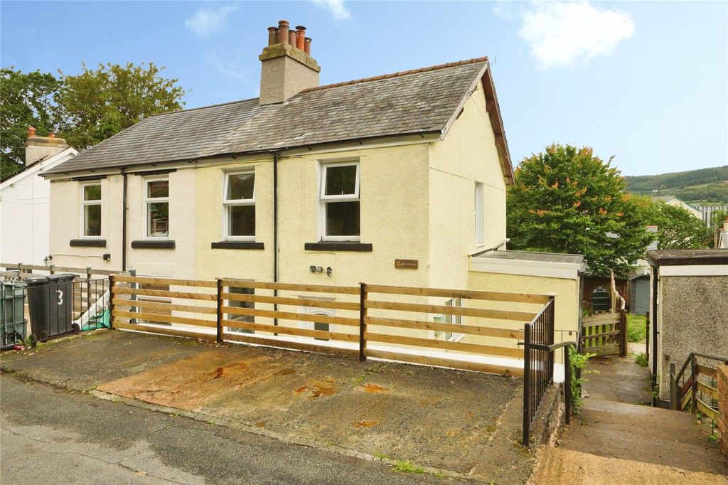 Property photo 1 of 21 Picture No. 02