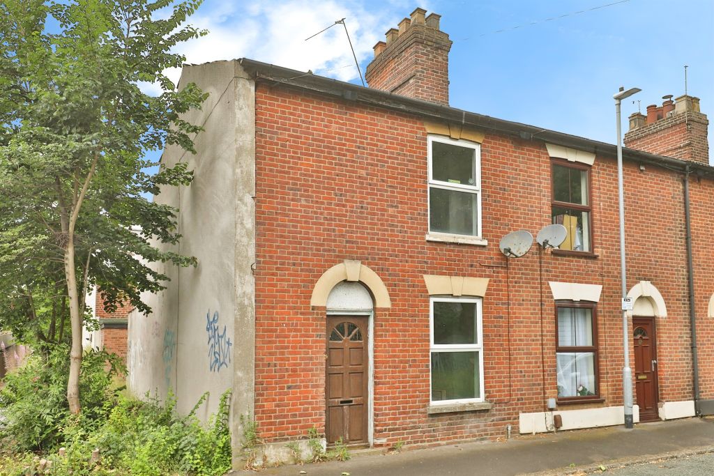 Property photo 1 of 17