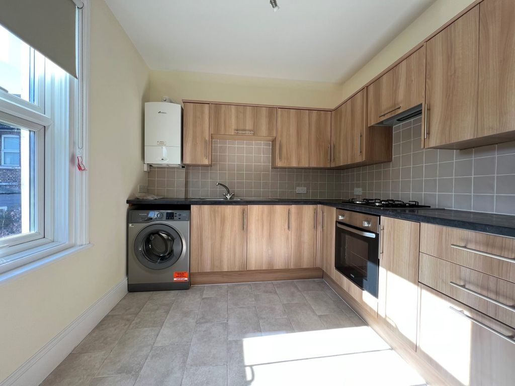 Property photo 2 of 6 Gallery