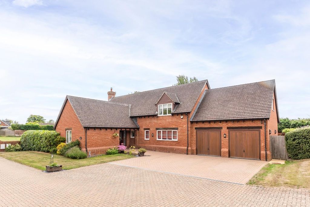 Property photo 1 of 33